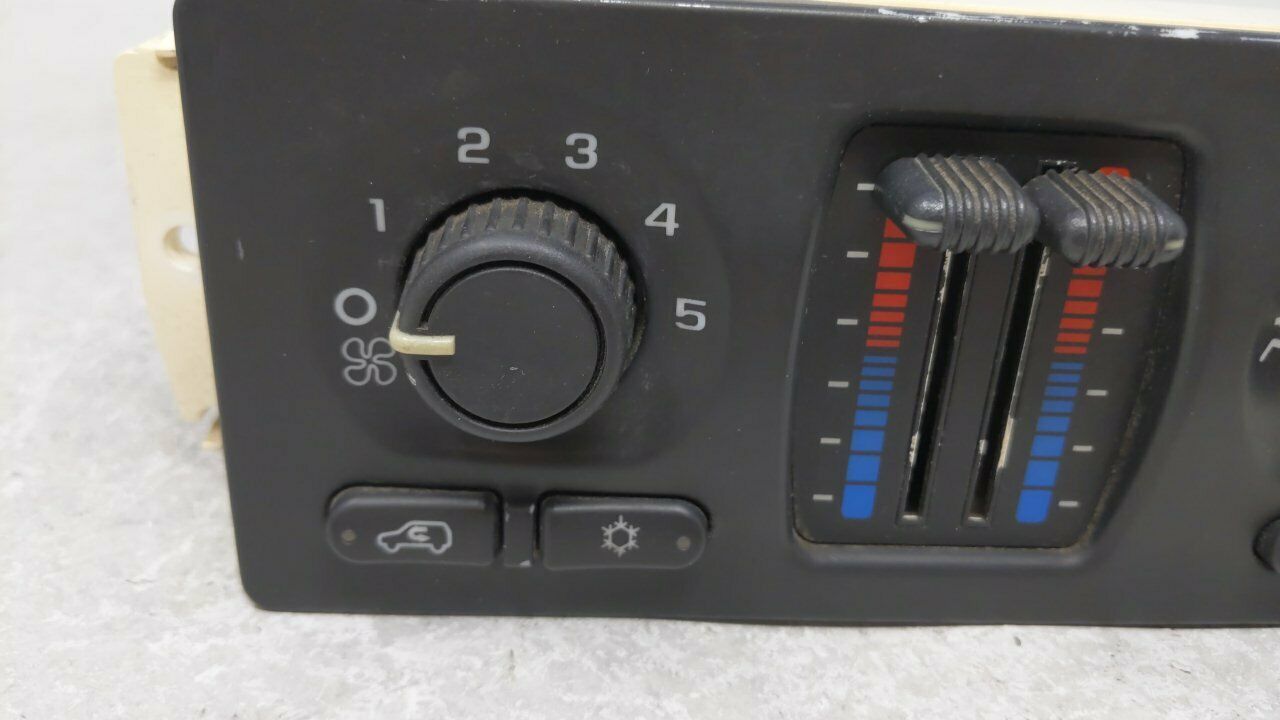 2003-2004 Chevrolet Silverado 1500 Ac Heater Climate Control 15107753
