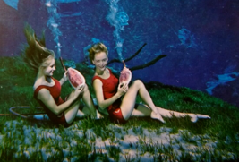 Weeki Wachee Mermaids Florida Postcard Ladies Underwater Eating Watermel... - $19.80