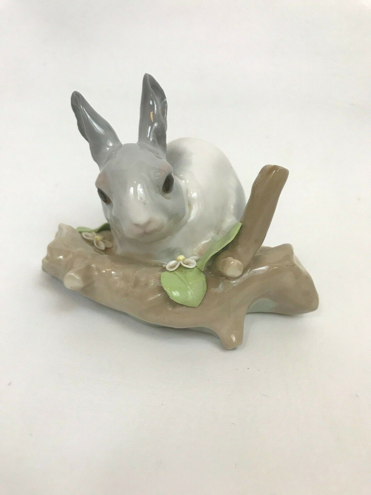 lladro bunny kisses