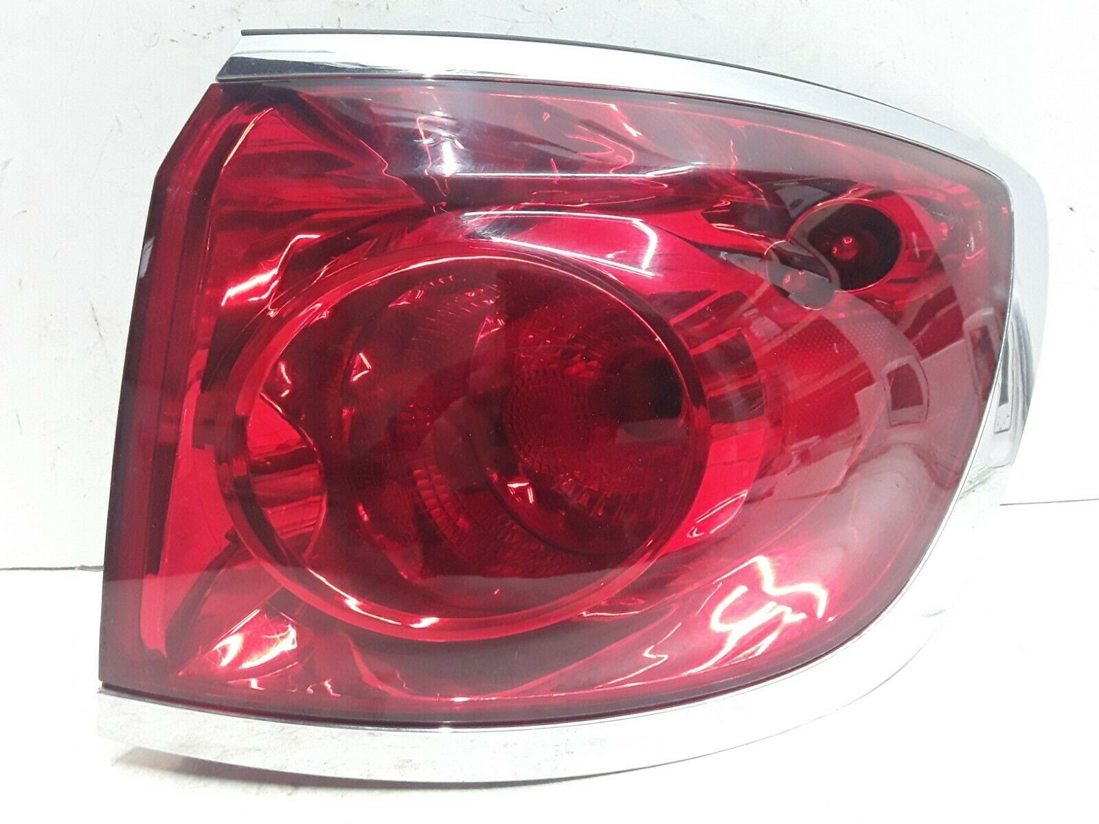 08 09 10 11 12 Buick Enclave right rear passenger side outer tail light