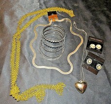 Costume Jewelry (Gold Tone) AA20-7517 Vintage - $29.95