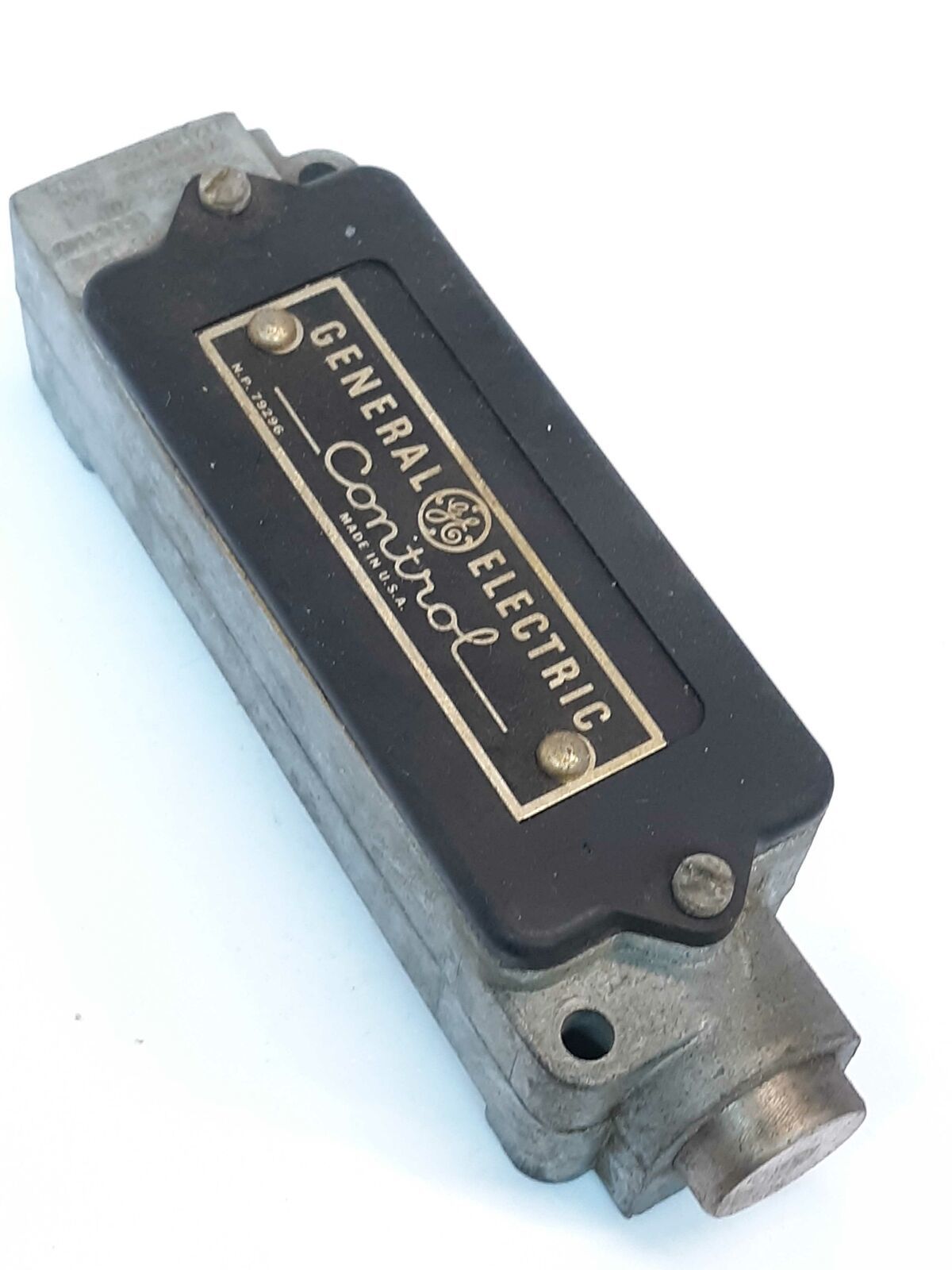 GE General Electric Control Limit Switch Model CR9440D2DF Limit Switches