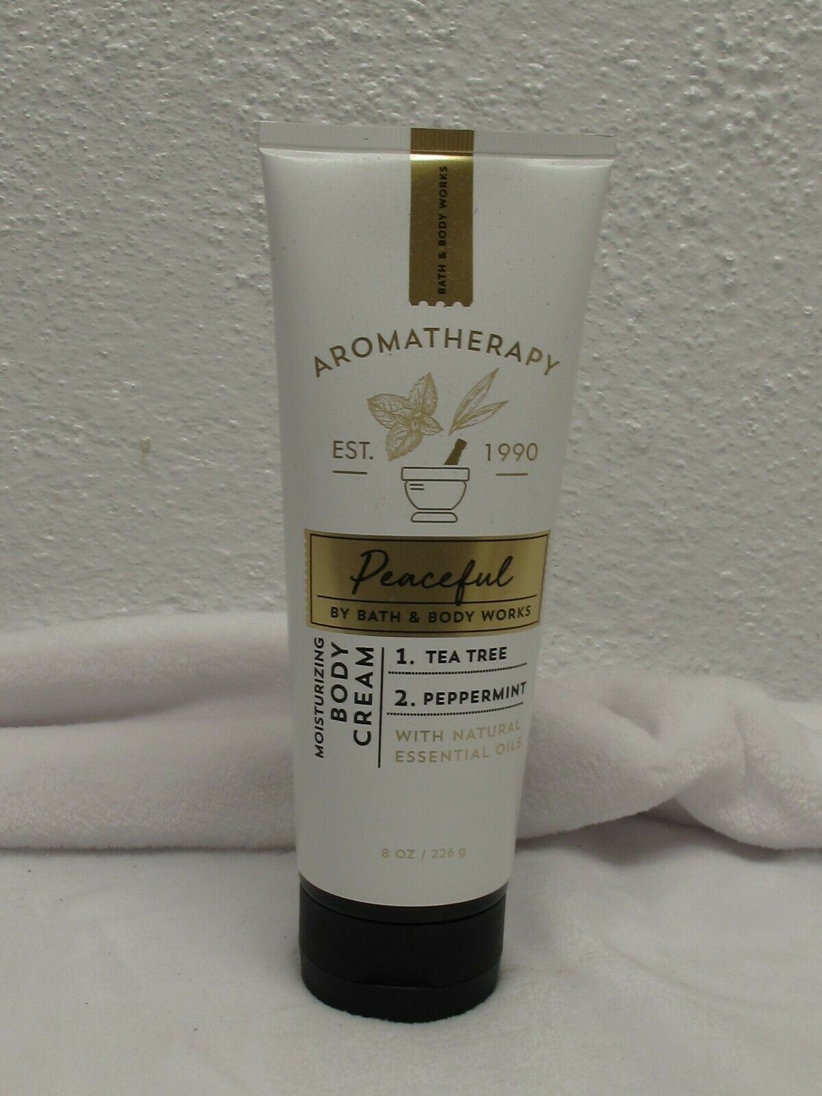 Bath & Body Works Aromatherapy Peaceful 8 oz Moisturizing Body Cream