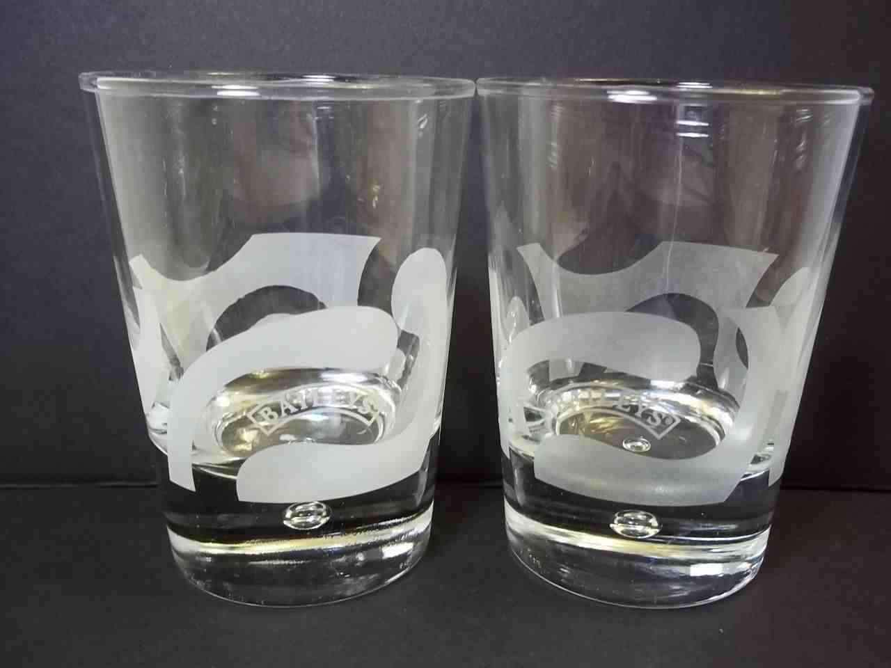Baileys Irish Cream bubble base glasses x 2 white abstract swirls 8 oz