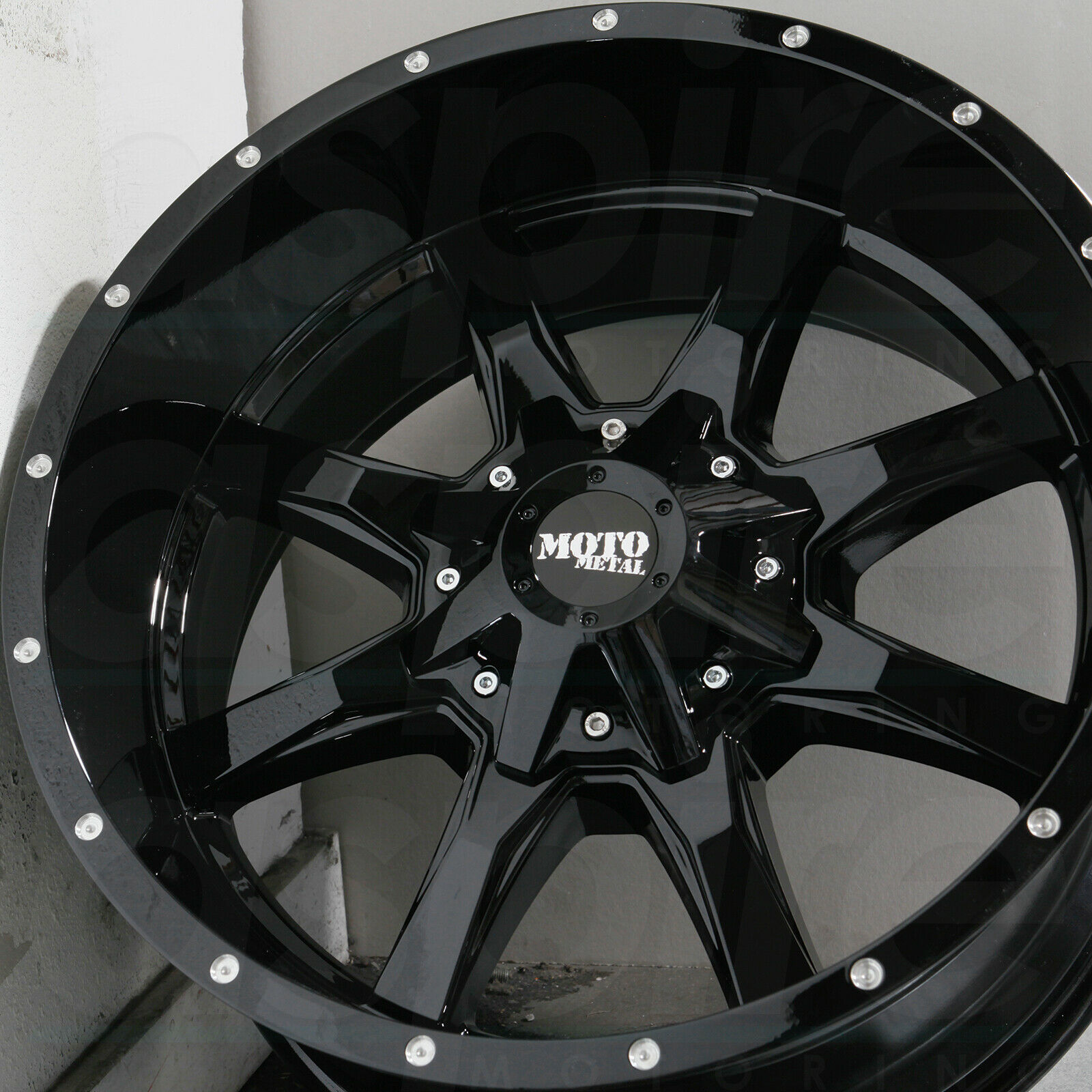20x10 Moto Metal MO970 5x5/5x5.5 24 Gloss Black Wheels
