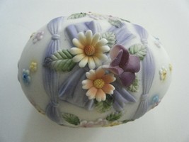 Lefton Porcelain Egg Trinket Box Raised Flowers Design - $14.80