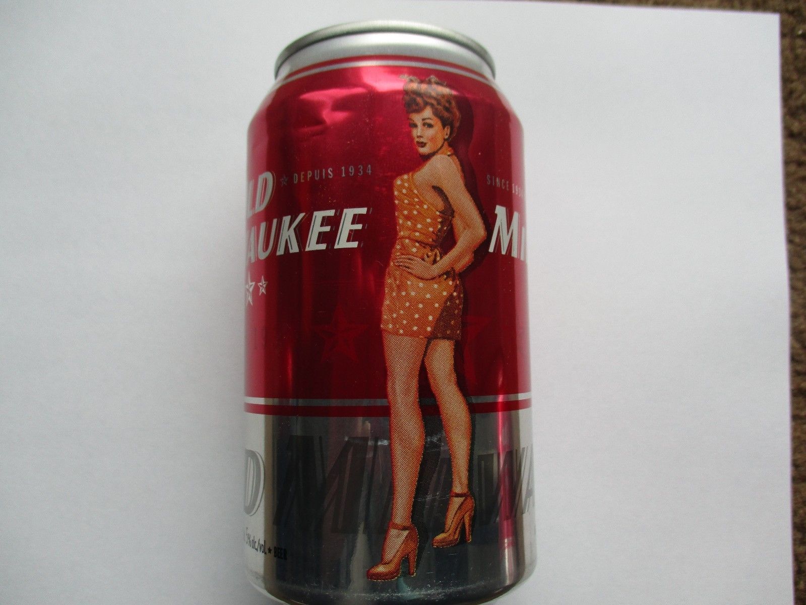 Old Milwaukee Pin Up Girl Collectible Beer Can 355 ml Flat Tops