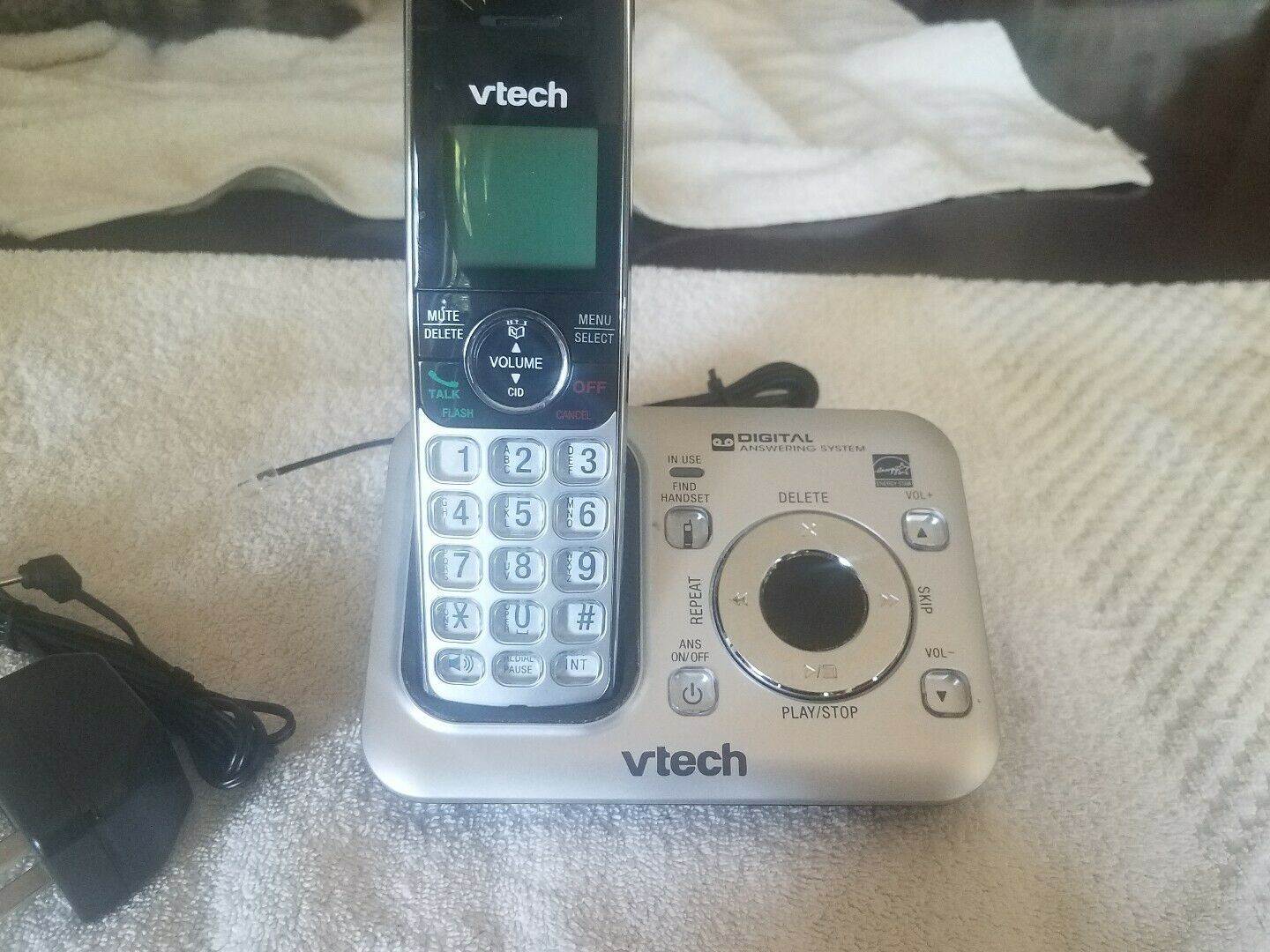 Vtech CS6829 DECT 6.0 Expandable Cordless Digital Phone Answering System 