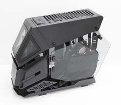 Thermaltake AH-T200 Case with 750w Power Supply And Liquid Cooling image 4