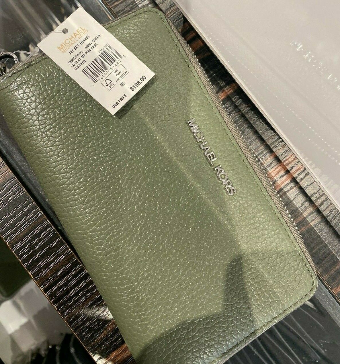 NWB Michael Kors Jet Set Phone Case Wallet Wristlet Green Leather Dust Bag FS