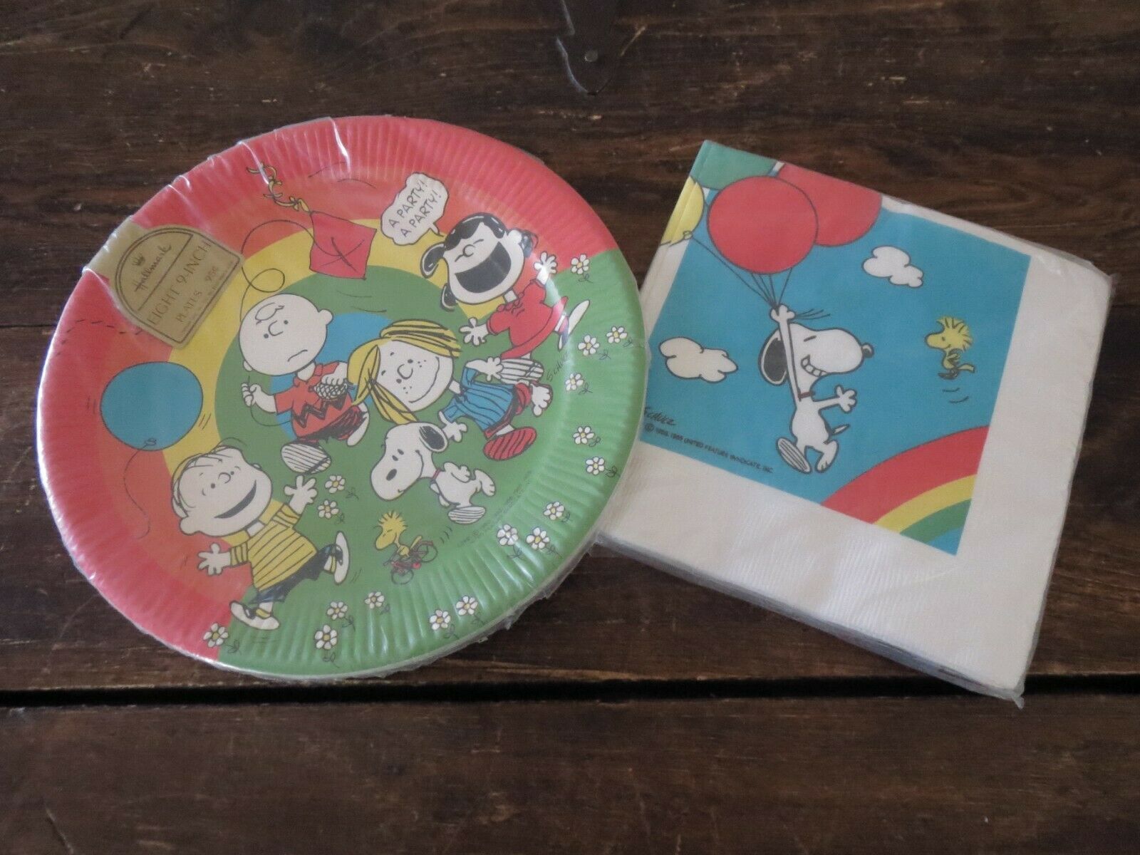 Sealed NOS 1970s Hallmark Peanuts Party Plates & Napkins Snoopy Charlie