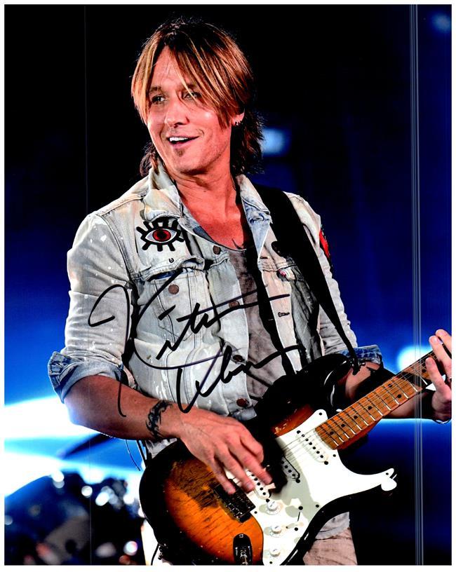 KEITH URBAN Authentic Autographed Signed Photo w/COA - Other