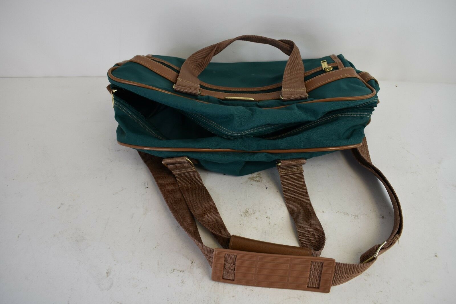 Vintage Jaguar CarryOn Luggage Tote Briefcase Travel Bag Green Tan