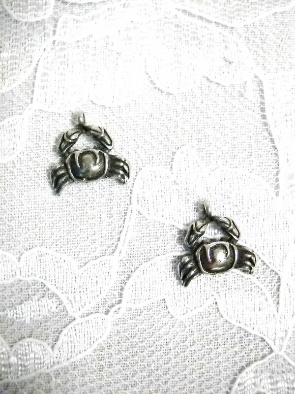 NEW BERING SEA CRAB / CRABS PEWTER CHARM EARRINGS DANGLING CHARMS OCEAN JEWELRY