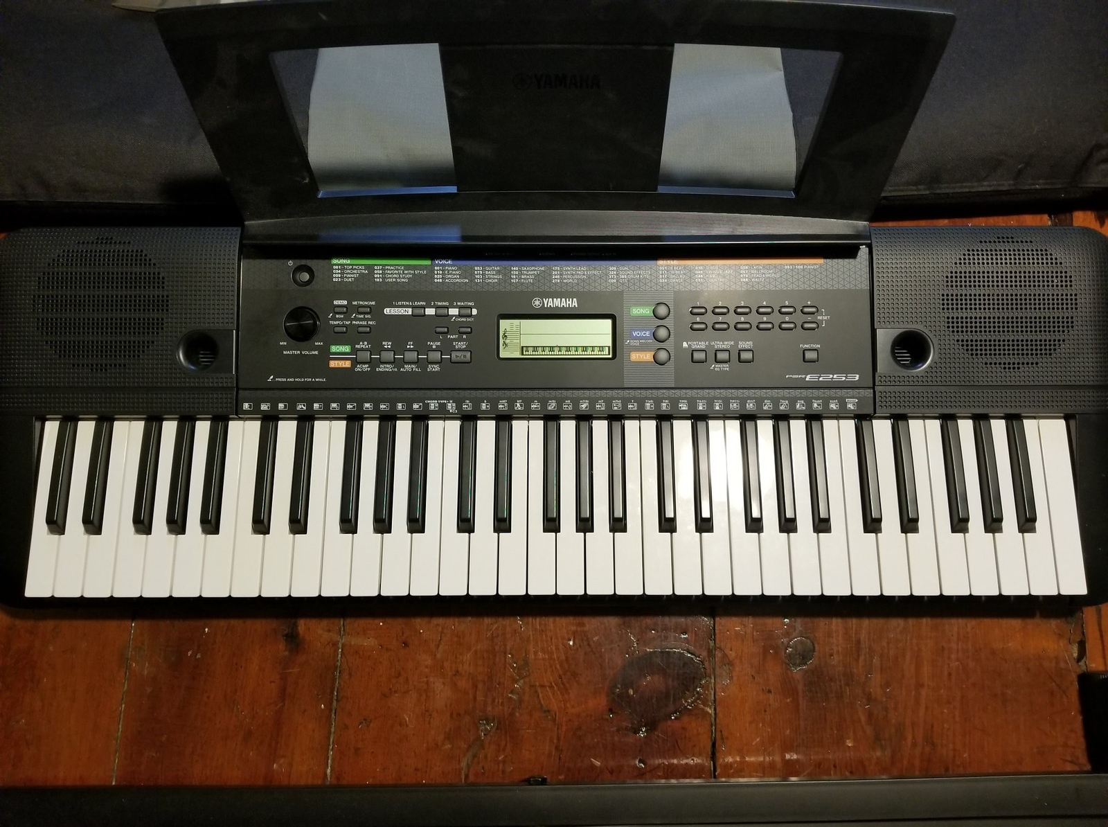 Yamaha YPT255 Electronic Keyboards