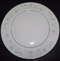 English Garden 1221 Dinner Plate 10&quot; White Blue Floral Fine China Japan ... - $19.80