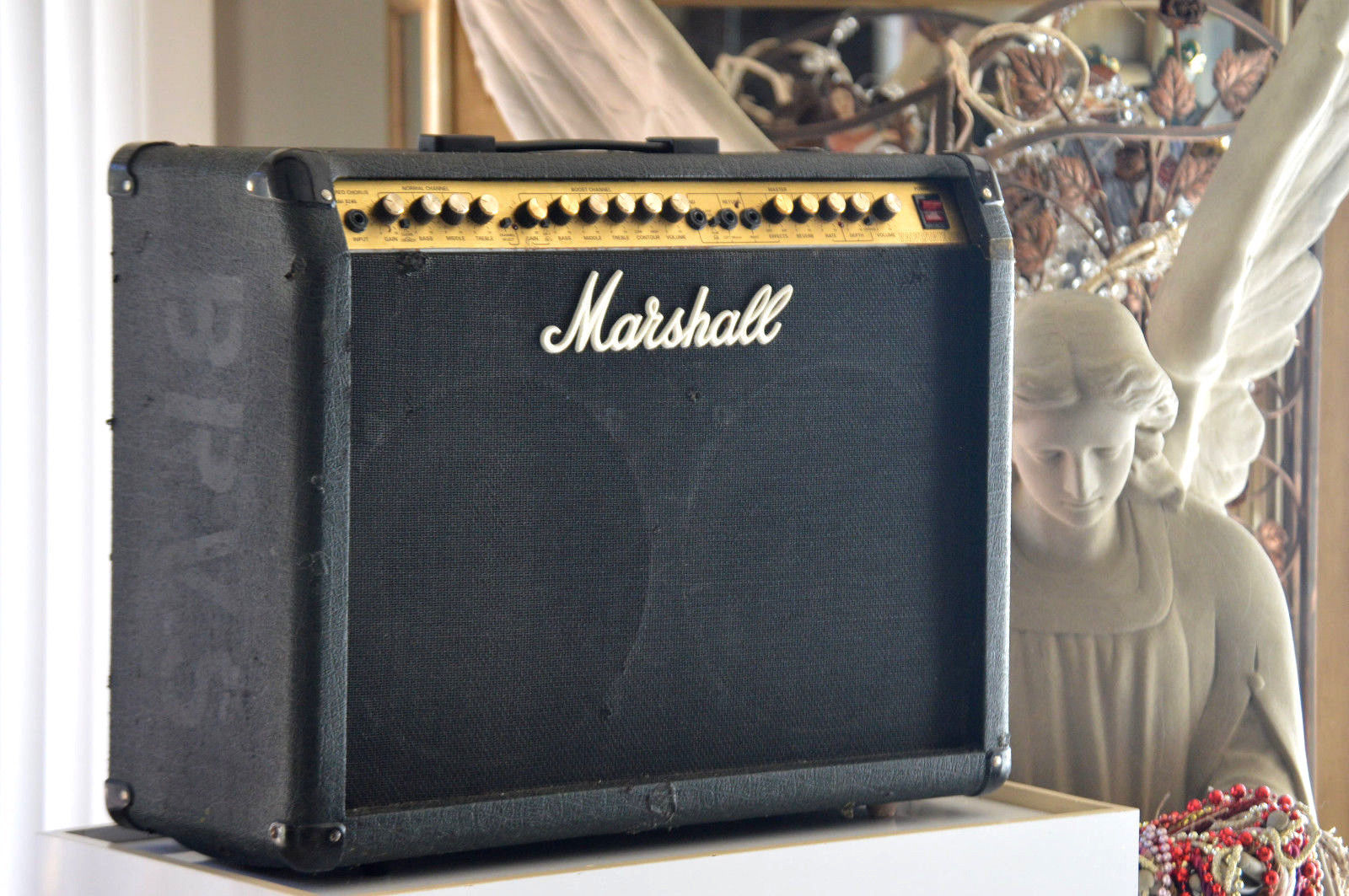Marshall Model 8240 2x12 Stereo Chorus Combo Guitar Amp 80 Watts