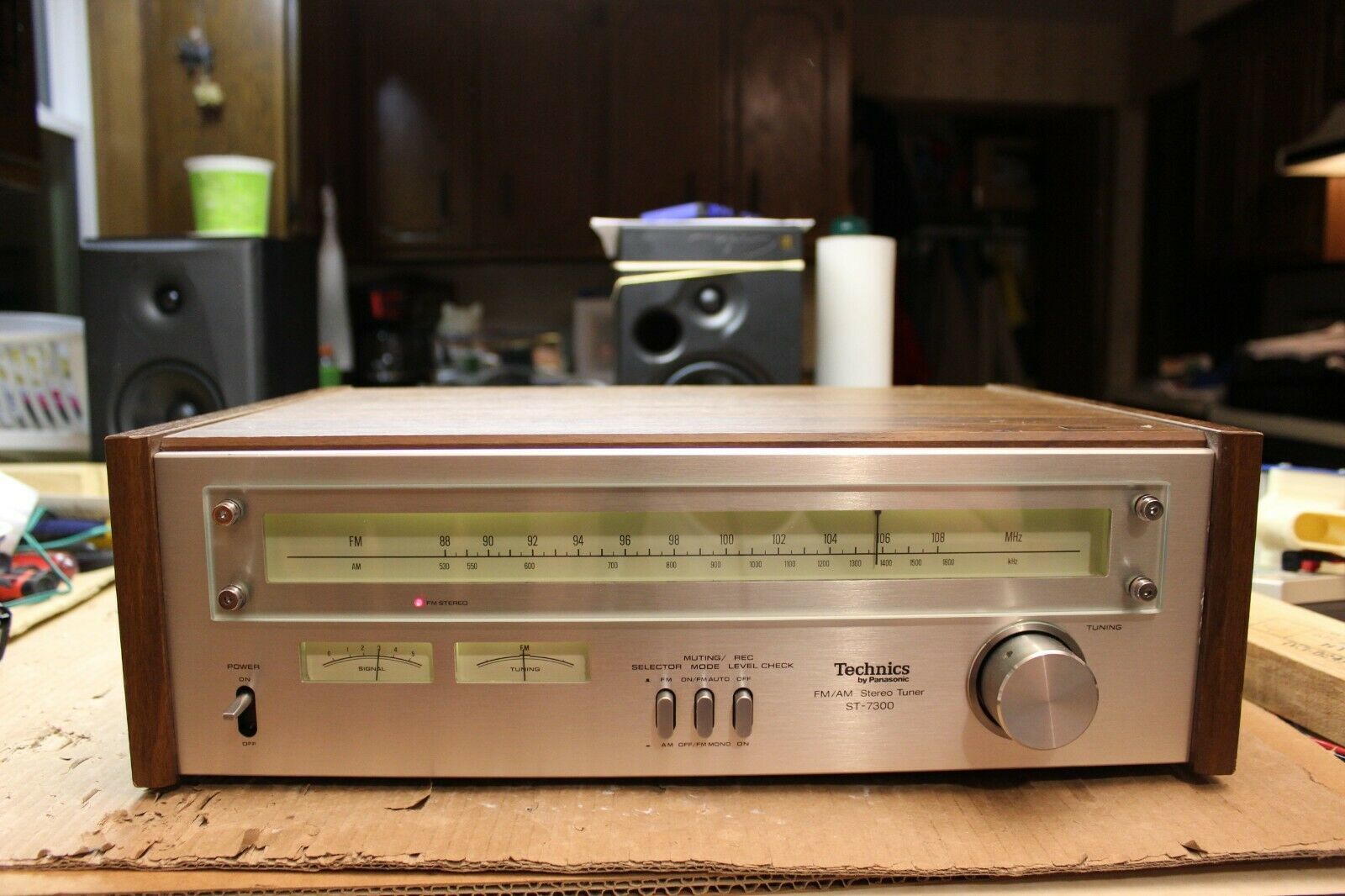 Ancien Tuner Technics ST-7300 Analogique Vintage - Son Authentique Et Design Rétro