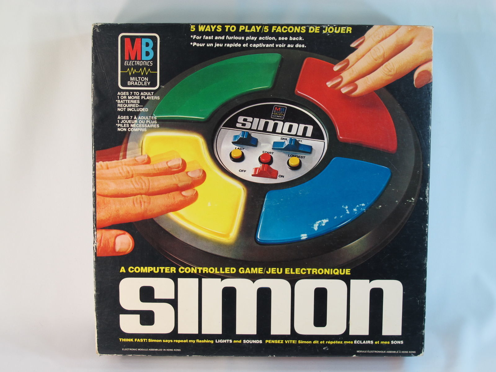 Simon 1979 Electronic Game Lights & Sounds Simon Says Milton Bradley ...