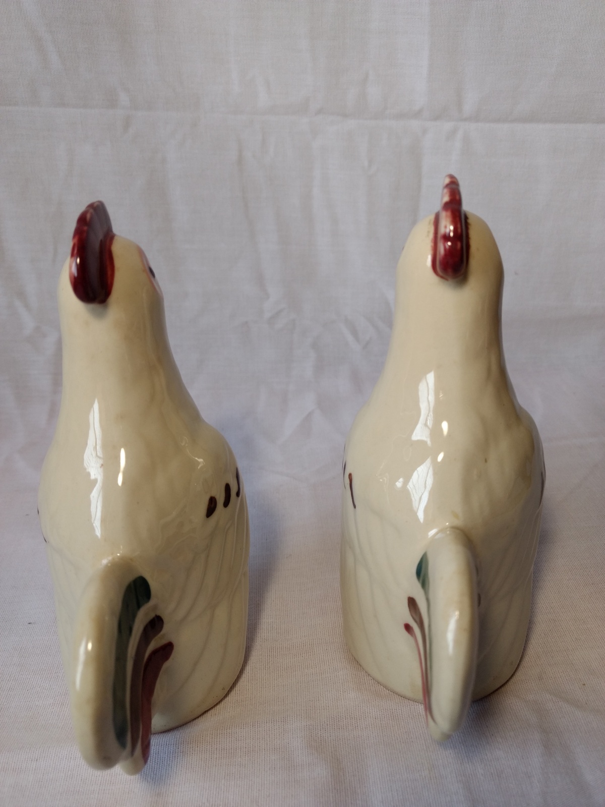 Chicken Salt & Pepper Ceramic Shaker Set Vintage Unique! Animals