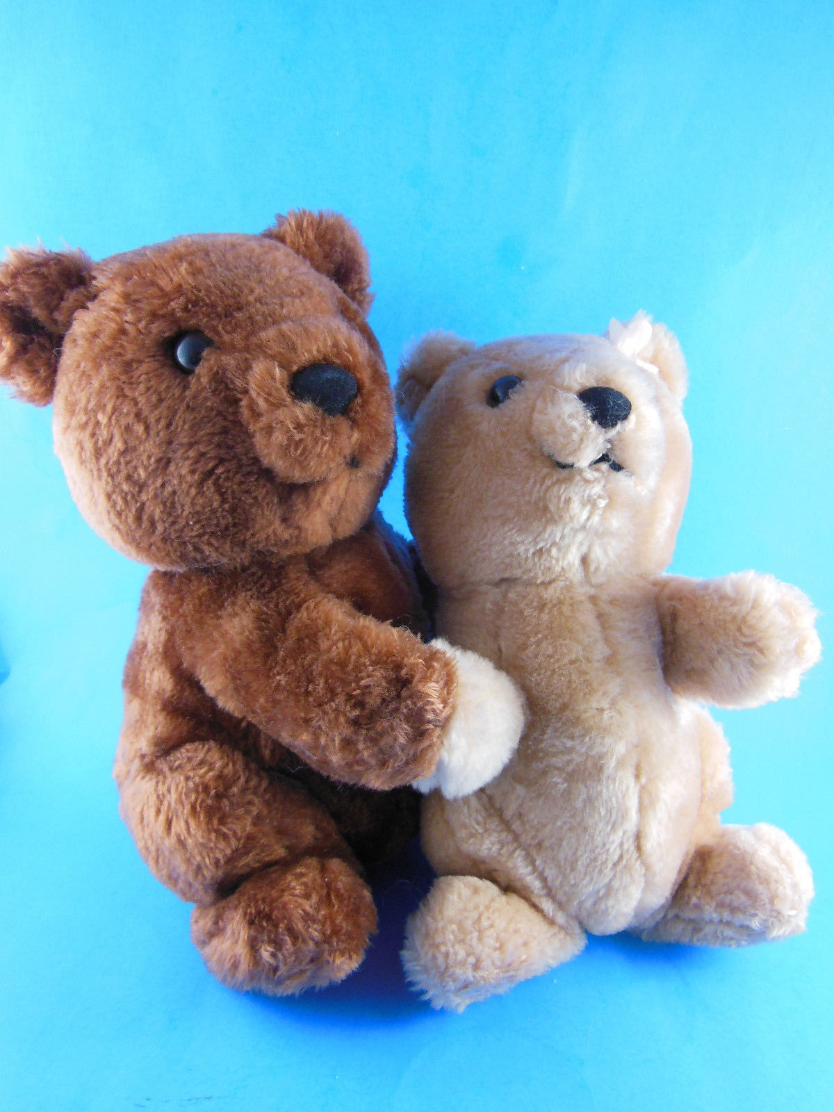 Vintage 1983 Dakin Teddy Bear Plush Toy couple hugging 10 & 11