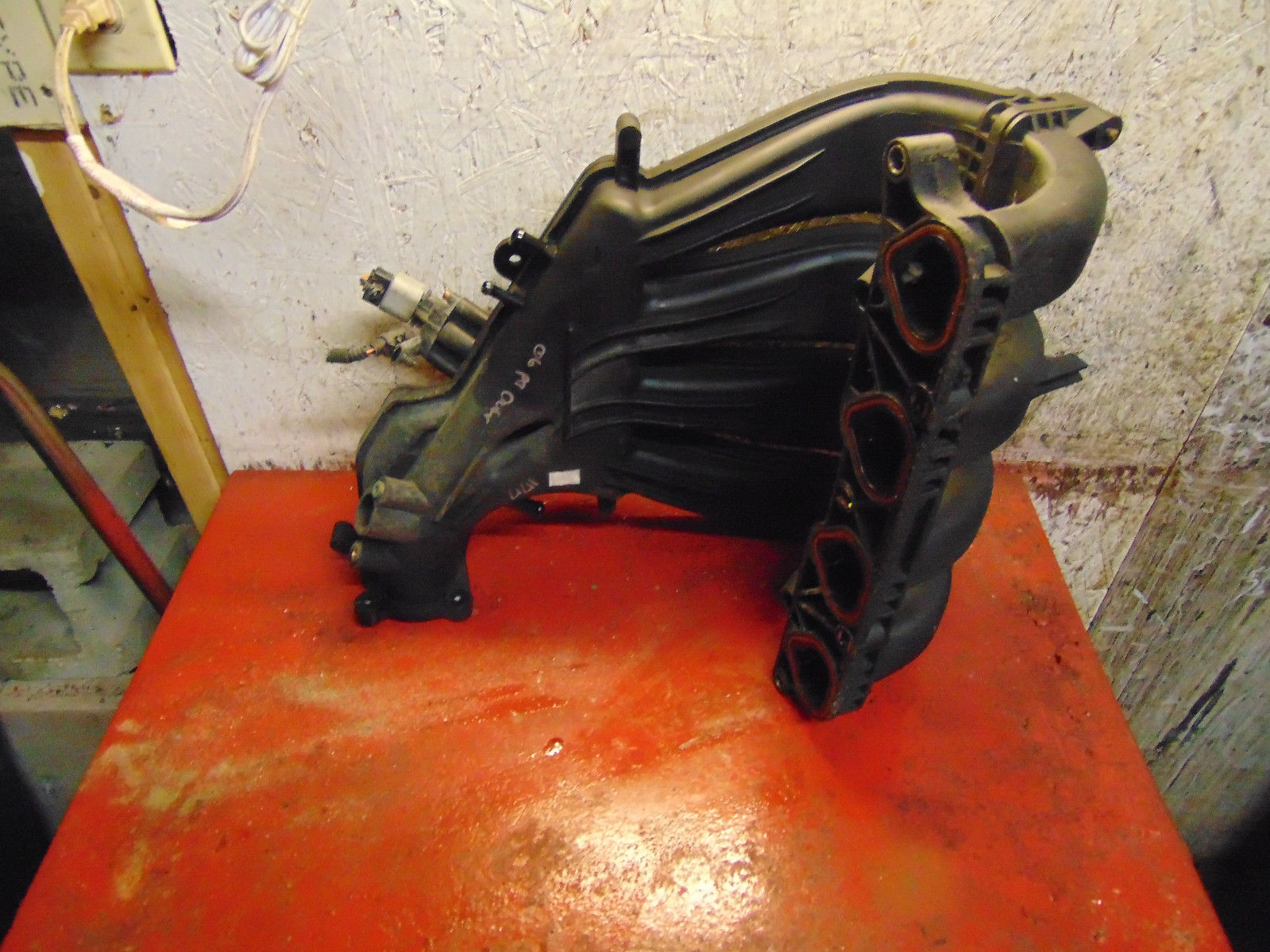 10 09 08 07 05 06 Chrysler PT Cruiser oem 2.4 intake manifold