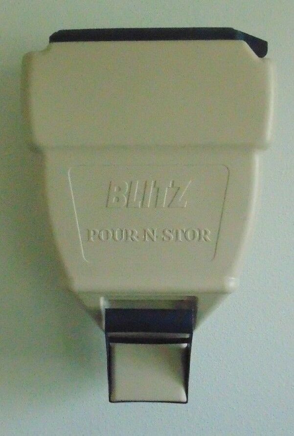 Gently Used Blitz PourNStor Wall Mount Pet Food Dispenser & Storage