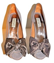 Nib Gorgeous Badgley Mischka Sail Size 7.5 Taupe Suede Peep Toe Bow Pumps Shoes - $80.18