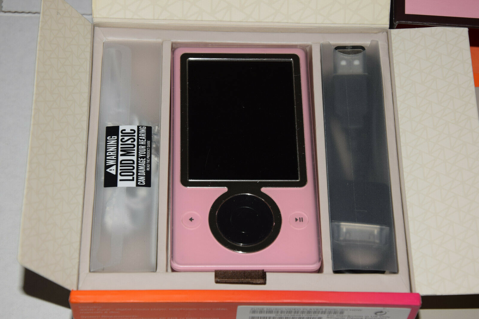 Microsoft Zune 30 GB WiFi FM Radio WMA MP3 Media Player Limited