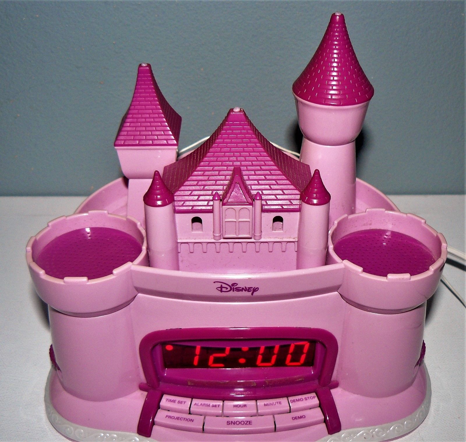 DISNEY PRINCESS PINK CASTLE LED AM/FM ALARM CLOCK RADIO PROJECTS STARS