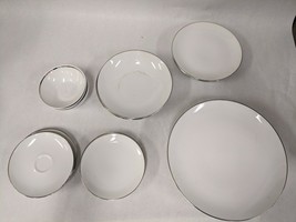 LOT OF 24 VINTAGE HAVILAND CHINA PORCELAIN DISHES DINNER WARE WHITE PLAT... - $98.99