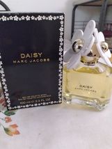 Daisy by Marc Jacobs 3.4 Oz/100 ml Eau De Toilette Spray/Brand New/Women image 3
