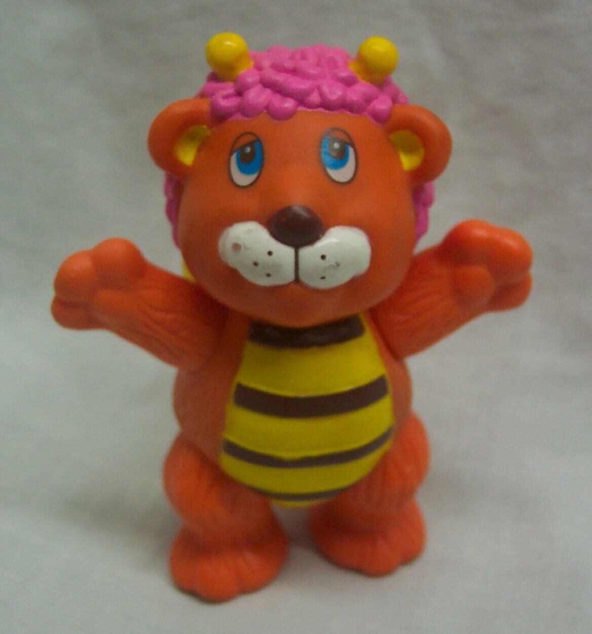 wuzzles bumblelion toy