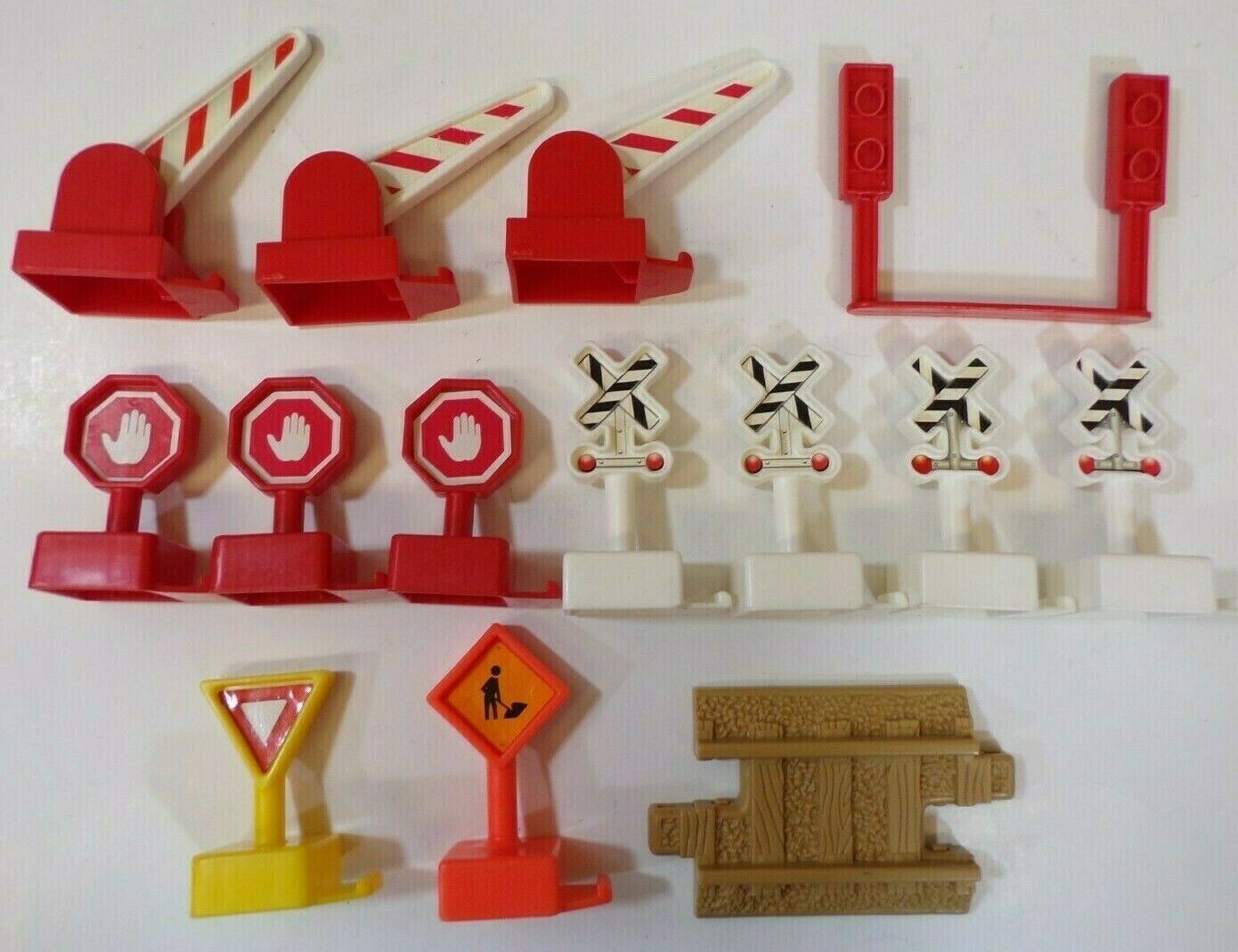 GeoTrax Toy Sign Lot: 3 Stop Gates, 3 Stops, 4 Railroad Crossings, 1 ...