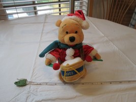 Santa Drummer Winnie The Pooh Disney Negozio Mini Bean Borsa 2001 Halloween - $13.07