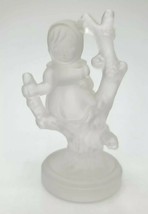 Vintage L.E. Smith Frosted Glass Little Girl In Tree Hummel Figurine - $28.61