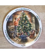 Royal Doulton (England)  &quot;The Finishing Touch&quot; Christmas  Plate 1990 - $15.00