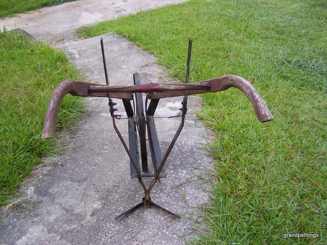 Garden Hand Push Cultivator Tiller Weed Plow Vegetable Claw - Antiques