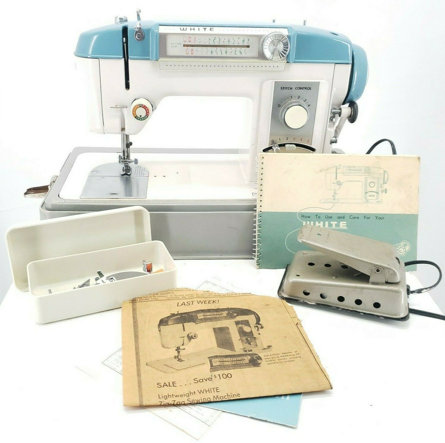 Vintage Lightweight WHITE 951 ZigZag Sewing Machine Machines