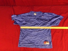 Nike Youth Jersey Size: Medium  ~ NM 13835 - $10.64