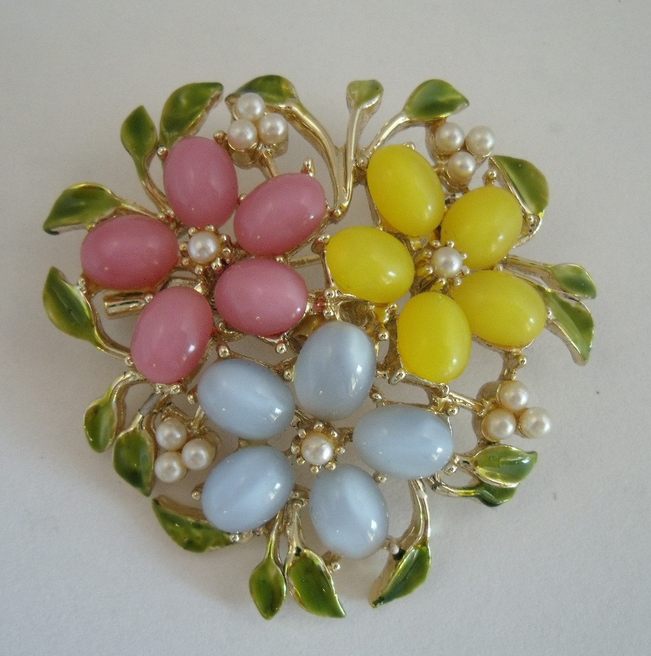 Vintage Coro fifties flower brooch with glass moon stone cabs and faux ...