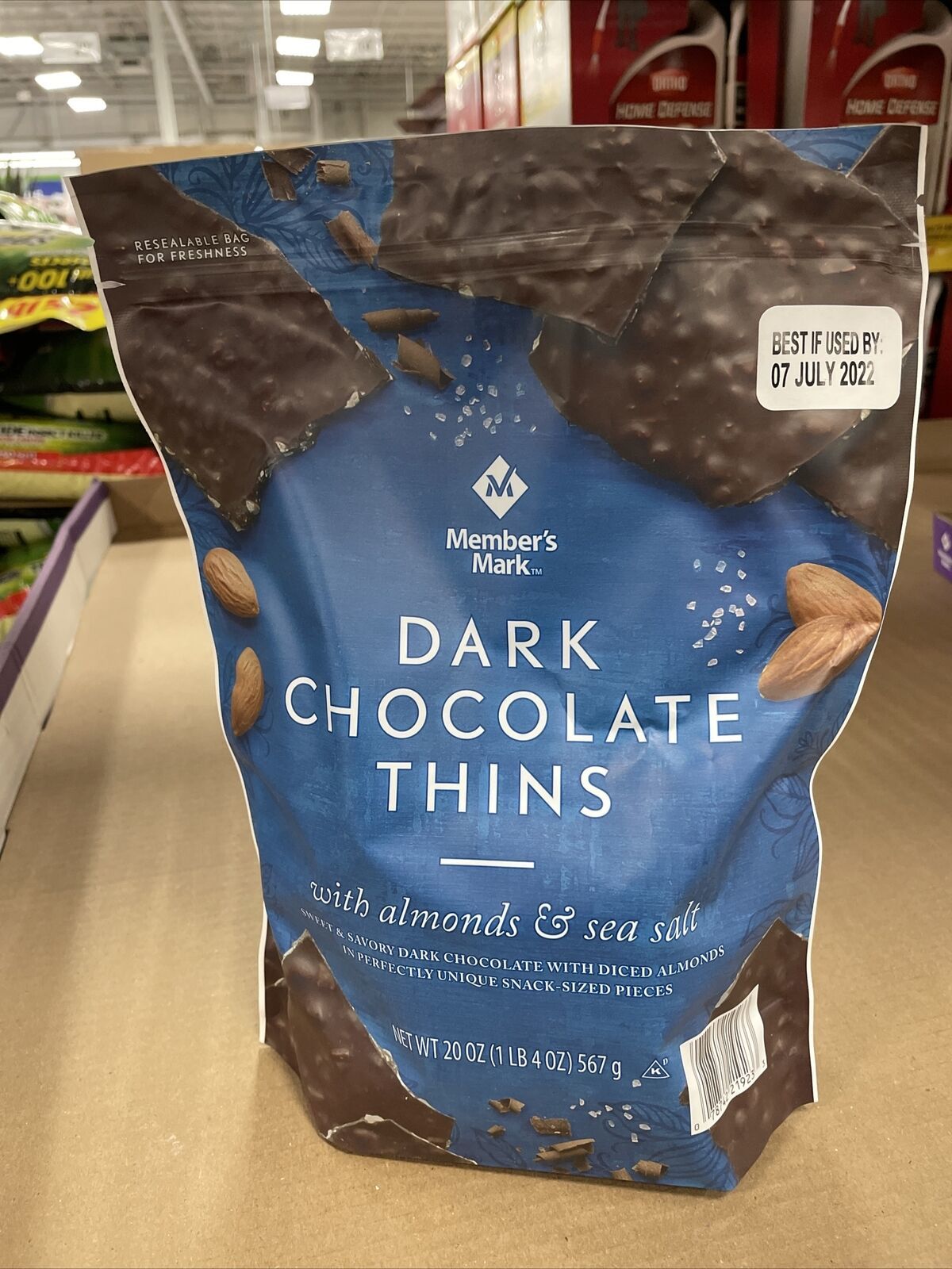 member-s-mark-dark-chocolate-thins-with-almonds-and-sea-salt-20-oz-chocolate-sweets-assortments