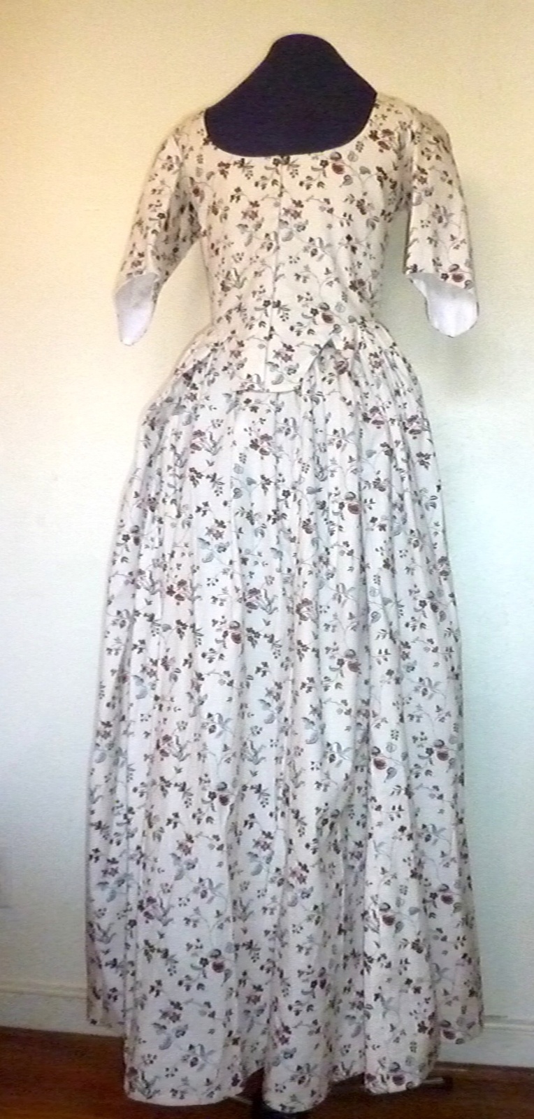 round gown 18th century