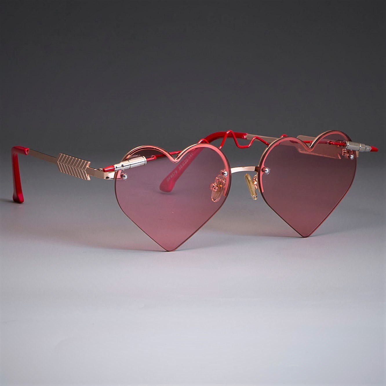 47894 Red Bullet Heart Shape Sunglasses Women Gothic Cute Shades Uv400 Vintage G Sunglasses