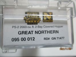 Micro-Trains # 09500012 Great Northern PS-2 2003 cu. ft 2-Bay Hopper N-Scale image 7