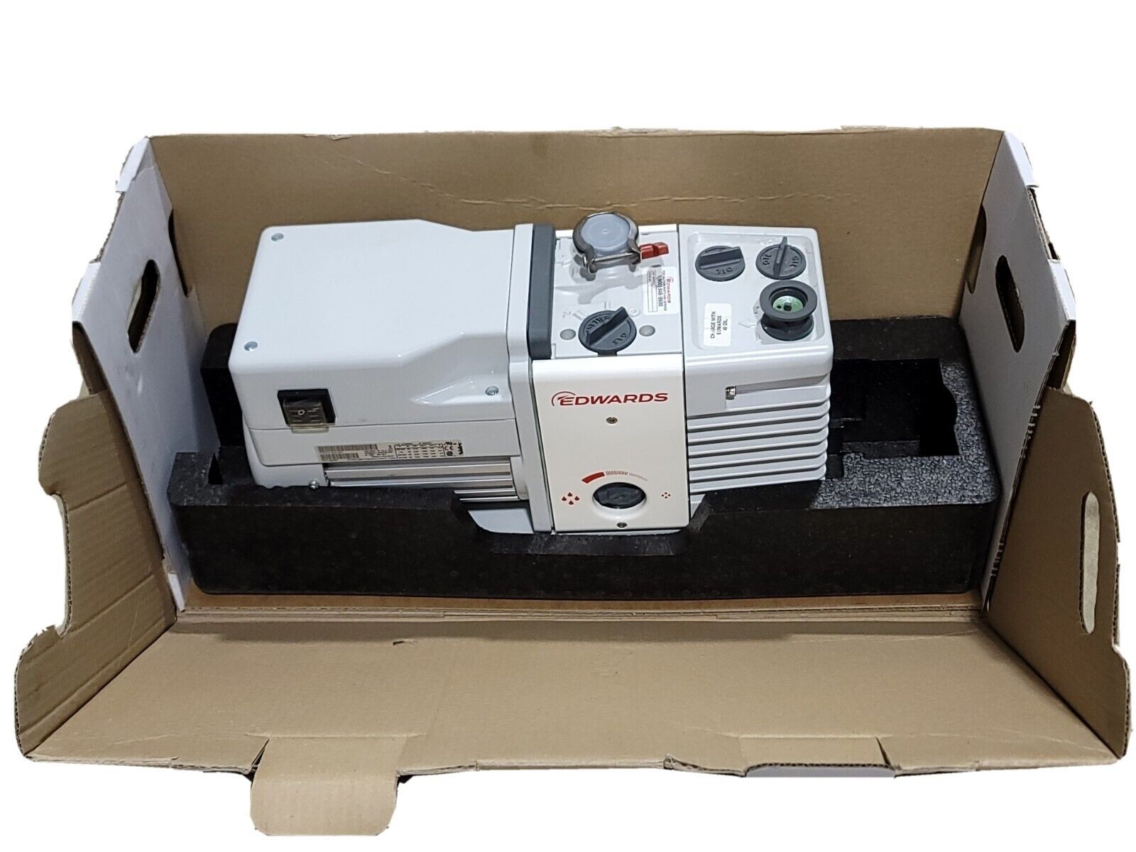 EDWARDS A65201903 RV3 ROTARY VACUUM PUMP 50/60Hz 110/240V (SWITCHABLE) 1PHASE Other Business