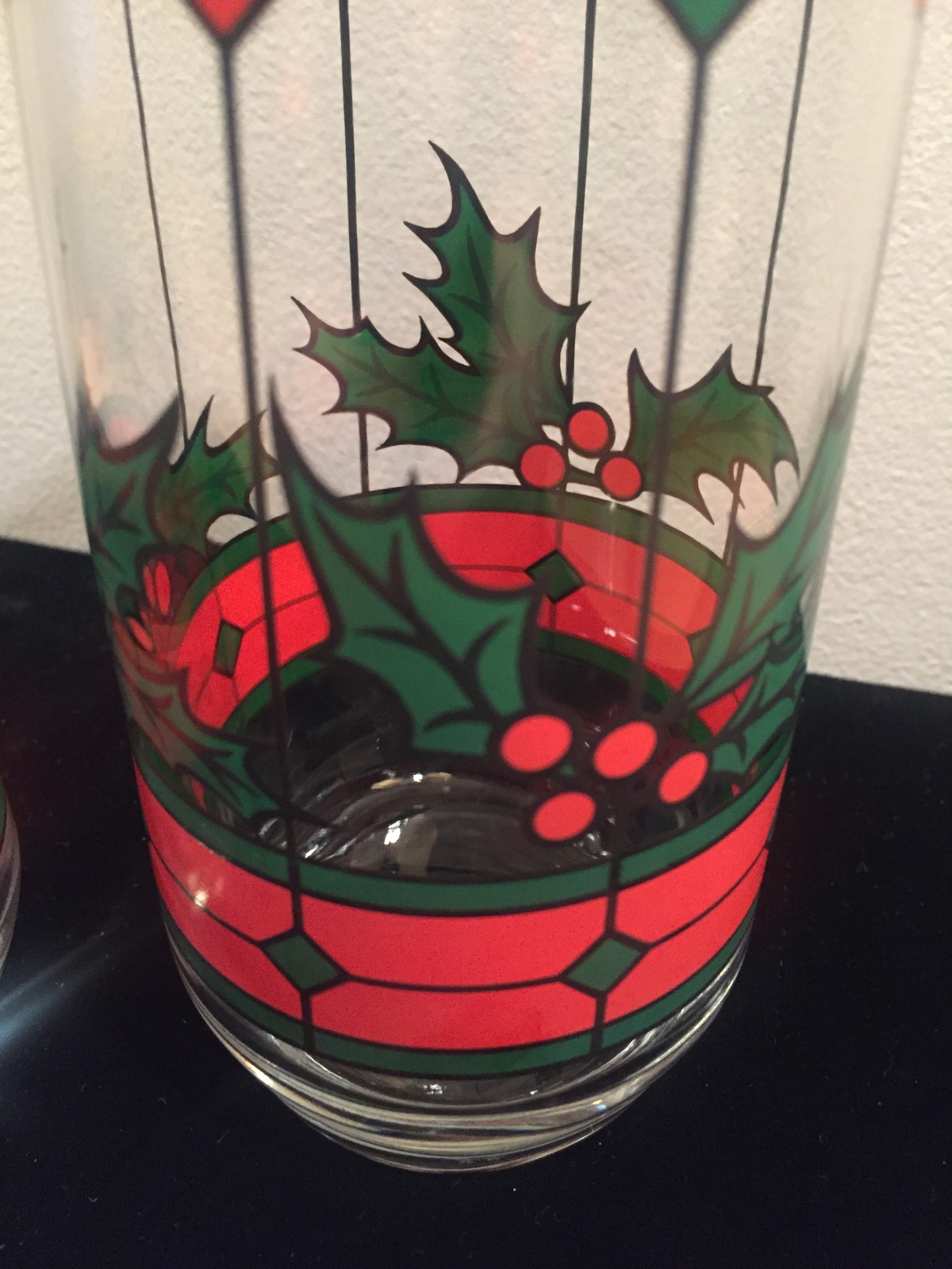 Vintage 70s Stained glass holly Christmas cocktail glasses Glassware