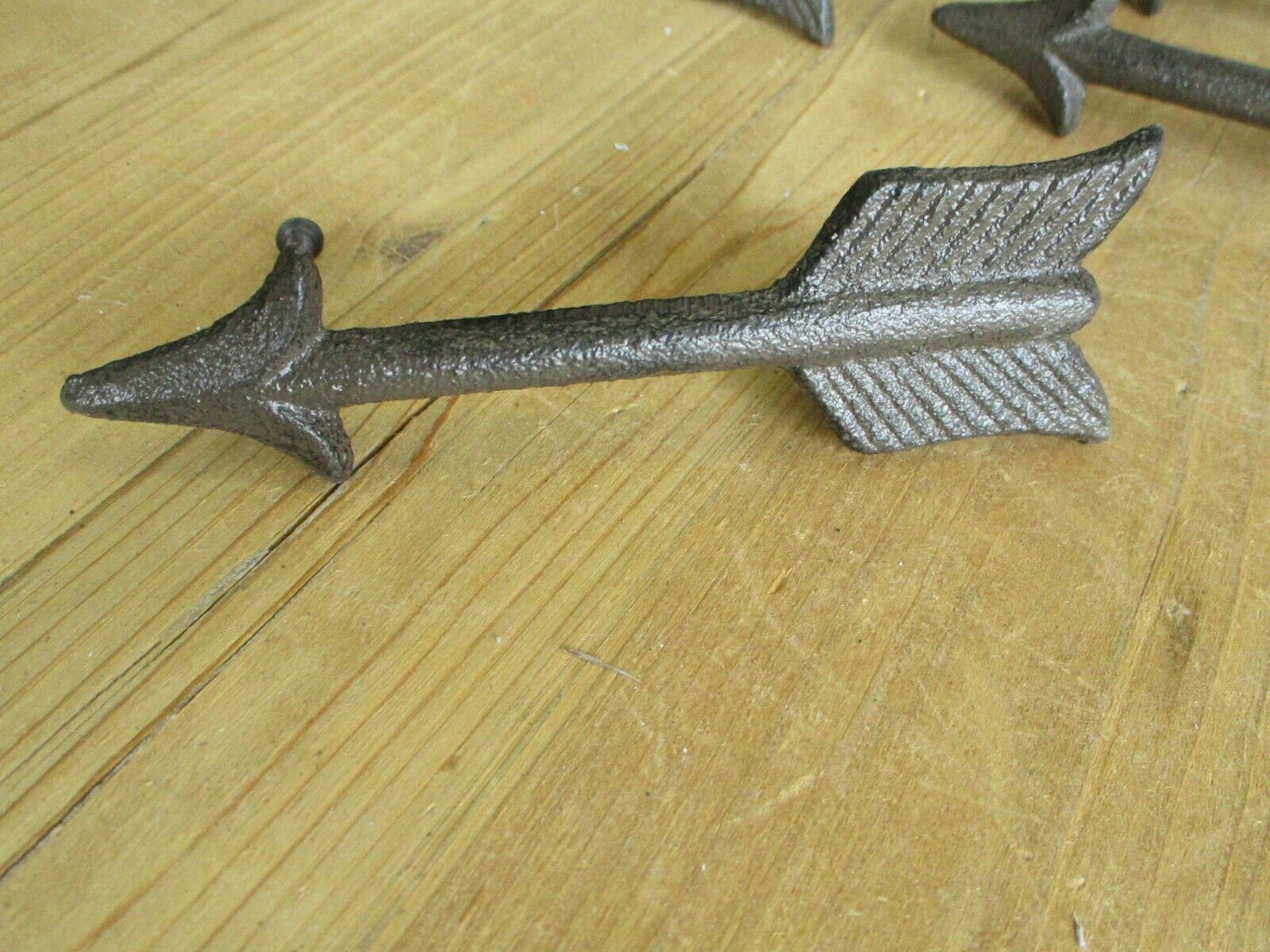 12 Cast Iron Arrow Hooks Feather Wall Mount Rustic Coat Hall Tree Hat Entry Room 