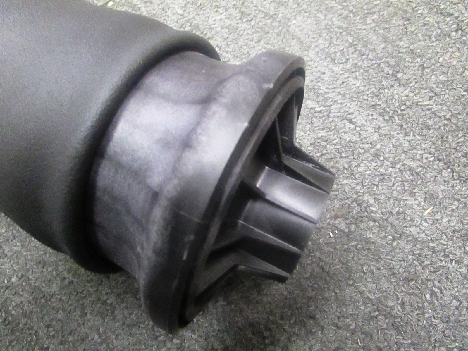 OEM 2012-2017 Mercedes Benz Pneumatic Air Spring Rear Suspension A 166 ...