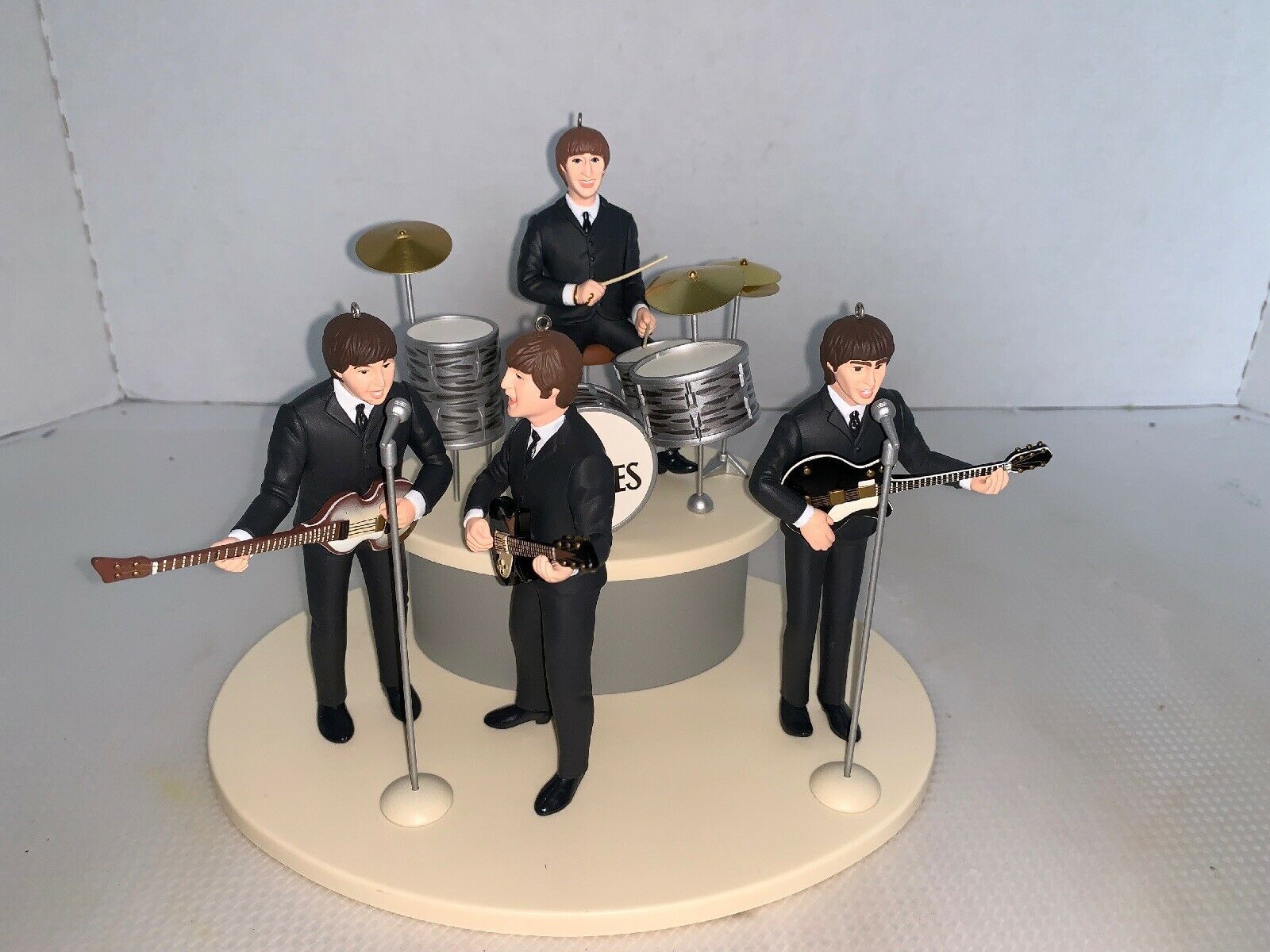 Hallmark Keepsake Ornament The Beatles Gift Set Of 5 + Microphones